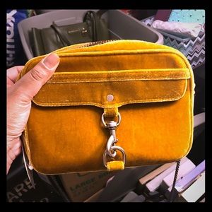 ✨☀️YELLOW/GOLD Rebecca Minkoff Crossbody Bag✨☀️